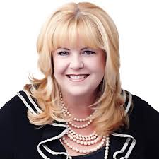 Caroline Andrews (@carolineandrews.engelvolkers) • Instagram photos and  videos