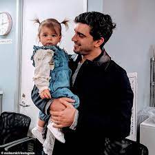 Molnar went on to later launch iceonline, which became the most successful jewellery business on ebay in australia. Inside The Impressive Property Portfolio Of Afterpay Billionaire Anthony Eisen Express Digest