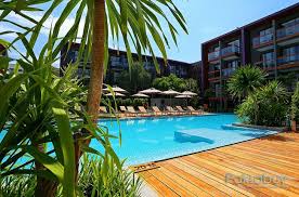 Swimming Pool At Holiday Inn Express Phuket Patong Beach Central Photo Credit To Paksabuy