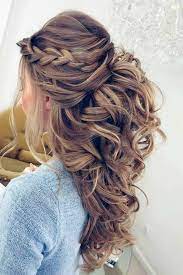 Exemples de coiffure avec accessoire ou pas et cheveux naturels mi. 1001 Idees Pour La Coiffure Boucle Mariage Trouvez Les Plus Belles Options Coiffure Mariage Cheveux Long Coiffure Bouclee Belle Coiffure