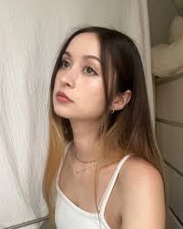 Katie Mayhew (@katie.mayhew) • Instagram photos and videos