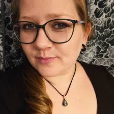 Engagement photos in Philadelphia's 325 area