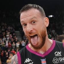 Jérôme Sanchez va quitter le BBD