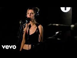 Resulta que londres es ciudad de un sinfín de bandas, es después de un par de años, los músicos creyeron que sería bueno agregar sonidos un poco más eléctricos y rowsell contactó al que fuera su amigo de la infancia, sadie cleary. Paleta De Musica Banda Wolf Alice
