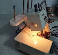 Máquina de costura, profesional de 4 hilos Serger Overlock Máquina de coser  de 4 líneas con controlador de pie Herramienta de costura 80W 1200 ...