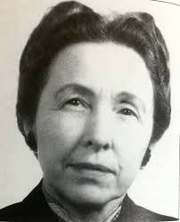 Who remembers Mrs. Kincheloe, English teacher at RMSH in the late '70s,  early '80s? Always thought she was a good teacher. Had her my senior year.  Anyone know how she is doing