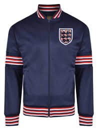 Reppa en härlig retrolook och visa din support med en england '82 vm bortatröja från score draw. England 1982 Empire White Track Jacket