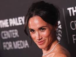 Christine Lucht's Instagram, Twitter & Facebook