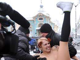Topless protesters arrested in Ukraine