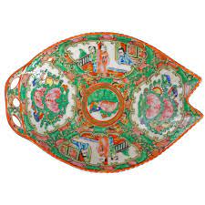 Small Chinese Rose Medallion Notched Leaf Dish Circa 1920 Antiques Vintage Antiques Chinese