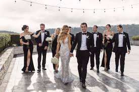 Every bride to be wants to look amazing on their wedding day and you can't do this without wearing a beautiful wedding dress! New Used Preowned Sample Wedding Dresses Online Stillwhite