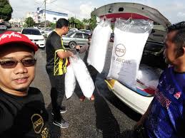 Maybe you would like to learn more about one of these? Pengalaman Jual Bonet Kereta Car Boot Sale
