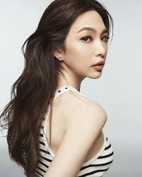 Book + Tar make up @thinkoutsidethegoff hair @domeycharm.smileclub  @wakeamake asst. @supachun_29 #paophoto #paophotoportrait