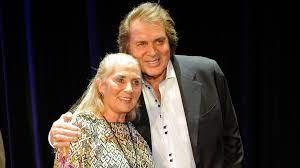 Tickets for each engelbert humperdinck concert on the 2021 tour are available to purchase today. Birthday Honours 2021 Singer Engelbert Humperdinck Awarded Mbe Bbc News