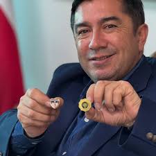 ⭐️Nuestro Director Sr. Victor Concha Bustos y nuestro Capitán Sr. Ronald  Villalobos Velásquez, sostuvieron una reunión con el Alcalde de nuestra  ciudad Sr. Eduardo Saavedra Bustos, junto con la Srta.Concejala Valeria  Vargas