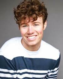 Panto season has officially begun! 🎄🎭 'Oh yes it has!' The Pantomime at  The London Palladium has just announced it's cast and there are SEVEN  Laineys appearing in the country's BIGGEST Panto