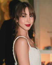 Alida Hannah's Instagram, Twitter & Facebook