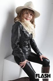 Listen to 葛城ユキ radio featuring songs from 究極のベスト! ãƒœãƒ˜ãƒŸã‚¢ãƒ³ è'›åŸŽãƒ¦ã‚­ è‡ªåˆ†ã®å£°ã‚'ãƒã‚¹ã‚­ãƒ¼ã ã¨æ€ã£ã¦ãªã„ Smart Flash ã‚¹ãƒžãƒ•ãƒ© å…‰æ–‡ç¤¾é€±åˆŠèªŒ