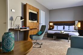 This nice inn has views of the city and features free wifi throughout the property. Hotel Holiday Inn Nice Centre Accommodation Hotels Hotel Ranking 4 Star Nice Cote D Azur