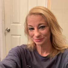 Melissa Langley's Instagram, Twitter & Facebook