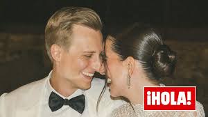 Marta Sierra impacta con dos nuevos looks de novia: con corte sirena y  pedrería