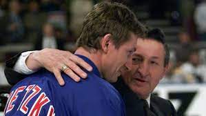 Gretzky became a hockey icon himself over the decades, appearing in television commercials and at charitable events. Bhvq8uuuifek M