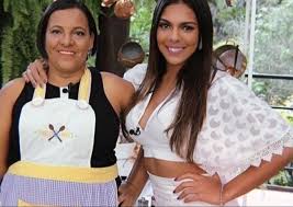 O primeiro deles foi quando os cantores deixaram de se seguir no instagram. Mae Da Tays Reis Fala Sobre O Relacionamento Da Filha Com Biel