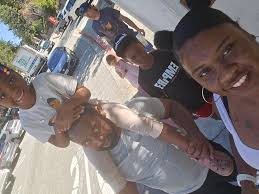 Introduction of a mom and her interests