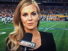 Samantha ponder looks beautiful without makeup. Pin On Female News And Sports Reporters