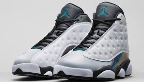 Air Jordan 13 White Black Official Look At The Air Jordan 13 Hologram Kicksonfire Com Avec Images Chaussures De Sport Mode Chaussure Homme Mode Chaussures Nike