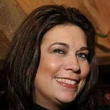 Gemma Hill (@gemmahillmua)