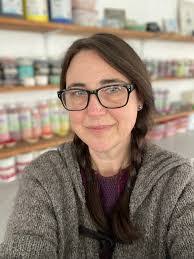 Leanne Mead's Instagram, Twitter & Facebook