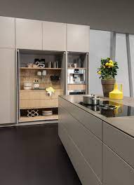 Yes, i do that, i sit down in a chair, cup my chin in my hand, look up to the ceiling, and think about microwave ovens. Kitchen By Warendorfer Kuchen Gmbh Kitchen Kucheeinrichten Kuchen Warendorfer Interiordesign Kitchen Inspirations Kitchen Decor Kitchen Interior