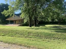 Town and country winona mo. 18357 5th St Winona Mo 65588 6 Photos Mls 60194065 Movoto