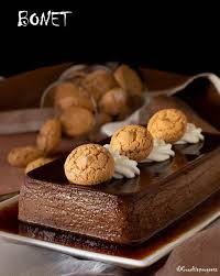 Esistono tantissime ricette che consentono di realizzare un dolce a cucchiaio davvero gustoso, adatto a tutti, grandi e piccini, uno tra queste è sicuramente il bonet alla piemontese. Il Bonet O Bunet Nella Pronuncia Piemontese E Un Delizioso Dolce Al Cucchiaio Della Tradizione Delle Langhe Le Dolci Coll Dolci Ricette Dolci Dolci Gustosi