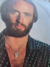 BEE GEES GREATEST HITS $38.00 OR OFFER 1979 RSO records In very good  condition Cover is a little messy.