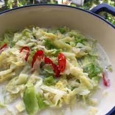 Kubis masak lemak cili padi kuah lemak yg sangat mudah dan senang disediakan pada bila bila masa sahaja. Yatiekitchen Kobis Masak Lemak Putih Facebook