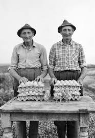 Black And White Identical Twins Heartbreaking Portraits Capture Two Identical Twin Farmers At The End Of Their Lives Vintage Twins Identical Twins Twins