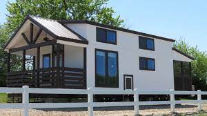 Pet Privacy Porch On A Tiny Home Tiny House Diy Cabin Building A House