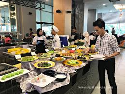Rhr hotel@uniten is a leisurely 10 minutes drive from putrajaya and about 3 minutes from ioi city mall. Buffet Ramadhan 2018 Jom Iftar Di Hotel Bangi Putrajaya Jejakakaula