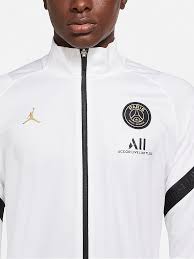 Ob vor oder nach dem training, einen sportanzug kannst du fast immer tragen, wenn es um bequemlichkeit und komfort geht. Nike Herren Trainingsanzug Paris Saint Germain Strike Weiss S