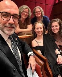 A week aboard Sapphire Princess, sailing to Alaska, and enjoying the  journey, with all its surprises, connections and overwhelming beauty. Una  semana a bordo del Sapphire Princess, navegando por Alaska, y disfrutando