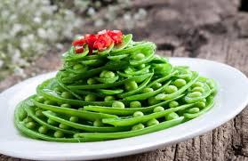 南瓜甜豆面片湯南瓜可促進膽汁分泌，免受粗糙食品刺激，加強胃腸蠕動，幫助食物消化。 推薦人群：備孕 孕期 月子/產後 兒童 忌食人群：嬰兒準備食材：南瓜1塊、小麥麵粉1碗、荷蘭豆適量、色拉油適量、食鹽適量、香. è·å…°è±†çš„åšæ³•å¤§å…¨è·å…°è±†å®¶å¸¸æ€Žä¹ˆåš è‡´å¯Œçƒ­