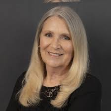 Jennifer Nall's Instagram, Twitter & Facebook