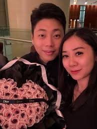 小时候， 一切顺其自然， 跟着风长大，没有确定的方向。 长大后， 开始学会为自己的人生负责。 不再只是随波逐流， 而是带着觉知去选择，  吹起属于自己的风。 🍃 从顺风到造风， 是成长最温柔的勇气。 ✨ #成长#女性力量#