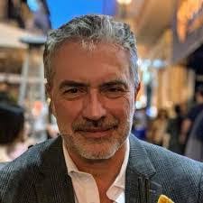 Andrew Renner's Instagram, Twitter & Facebook