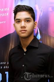 Ia dulu pernah bekerja cukup lama sebagai seorang potong rambut di sebuah salon terkenal di jember. Mtc Jogja Sms Wa 0858 7532 4564 Kursus Barbershop Kursus Potong Rambut Cukur Rambut Pangkas Rambut Wa 0858 7532 4564 Pusat Alat Barbershop Jember Mesin Potong Rambut Clipper Wahl Asli Original Super Taper