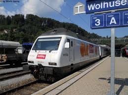 Das luzerner kantonsspital hat über 7000 mitarbeitende in unterschiedlichsten aufgaben. Re 465 004 0 Kambly Am 5 7 2011 In Wolhusen Als Re Nach Luzern Bahnbilder De
