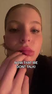 Lara Hansen's Instagram, Twitter & Facebook