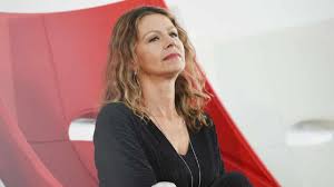 Diva del cinema e attrice di grande. Amanda Sandrelli Figlia Di Gino Paoli Perche Non Ha Il Cognome Del Padre